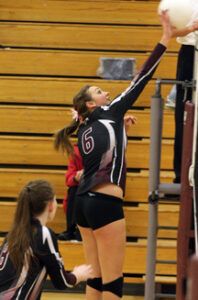 Sabrina Hopcroft of Florence was deadly at the net, averaging over 10 kills a match during the Western B divisional. Jean Schurman photo